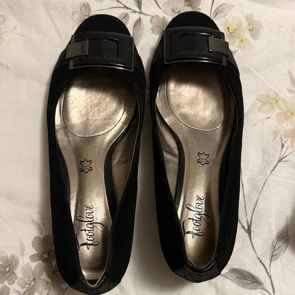 Black Women's Flats with Buckle